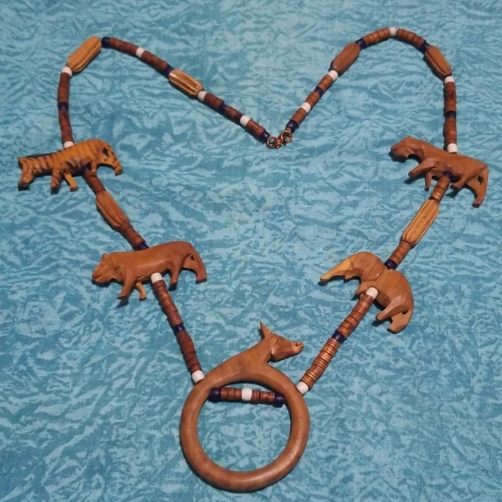 VTG Carved Wood Safari Animal Necklace